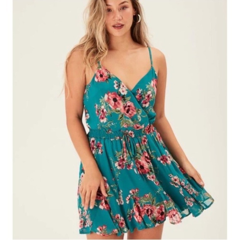 Xhilaration Women XL Teal Green‎ Floral Surplice Smocked Mini Sleeveless Dress
